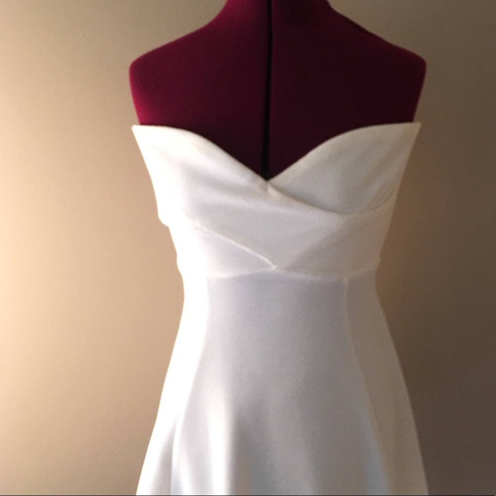 White strapless dress